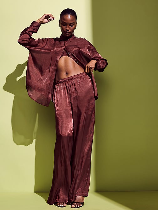 Set pigiama con stampa floreale bordo a contrasto in raso | SHEIN ALIA Set pigiama con stampa floreale bordo a contrasto in raso | SHEIN ALIA